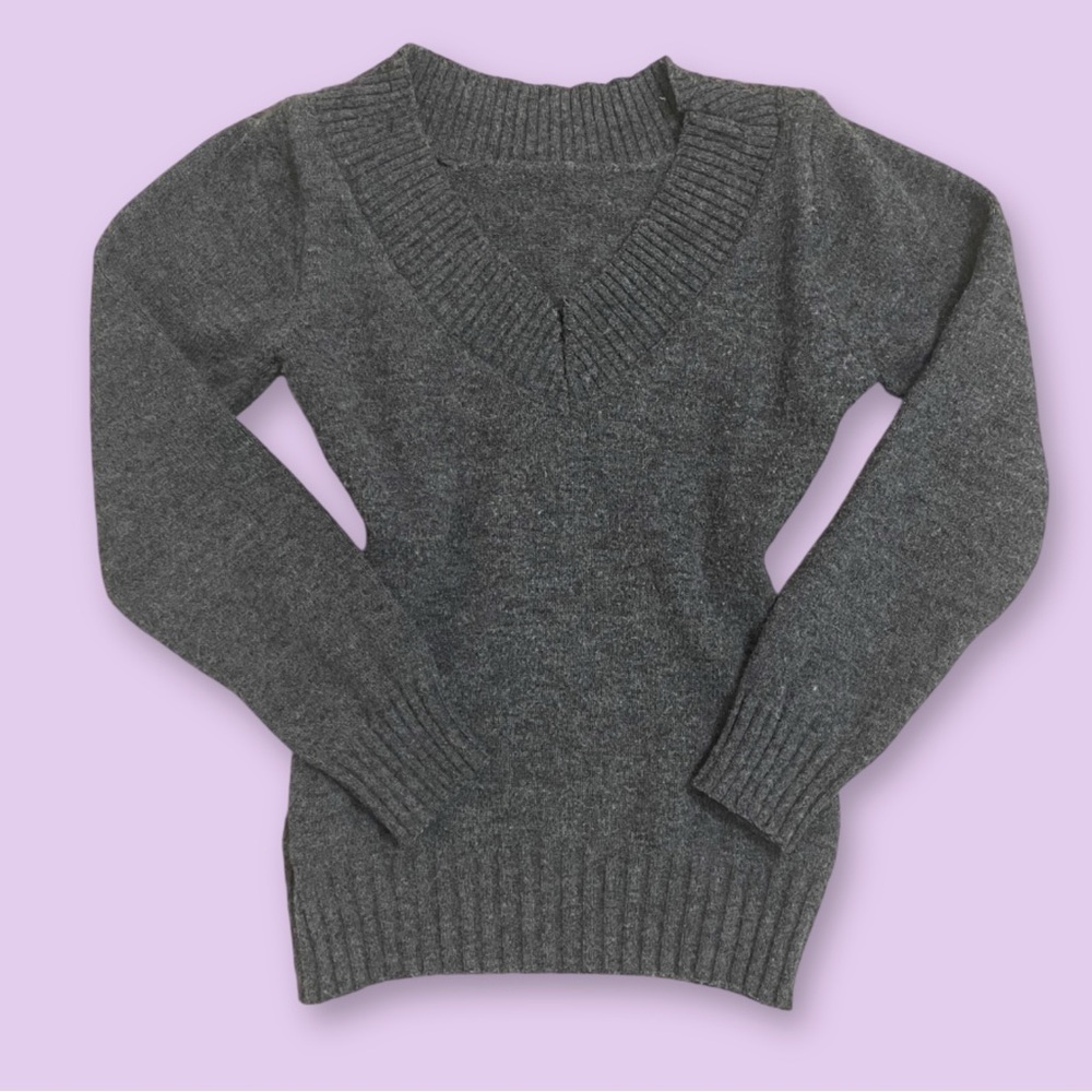 Cozy Grey V-Neck Women's Sweater🩶